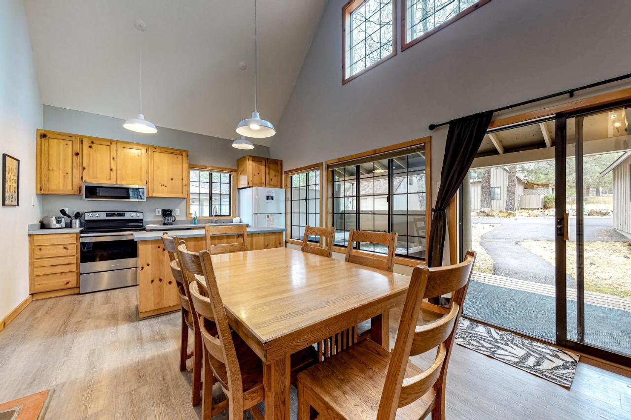 Circle 4 Ranch 25 | Discover Sunriver Bagian luar foto