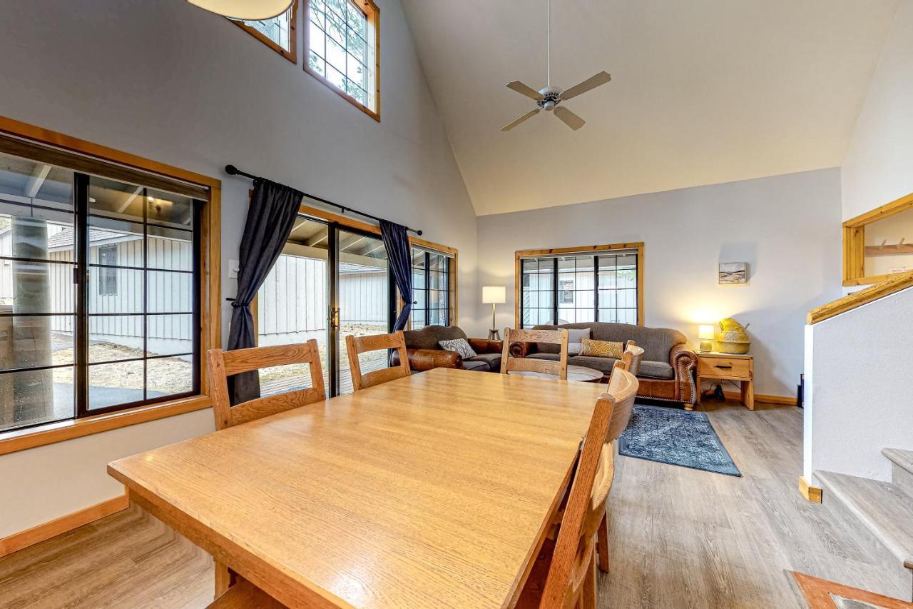 Circle 4 Ranch 25 | Discover Sunriver Bagian luar foto